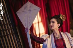 开云体育入口-福登，在F1引擎轰鸣中，踢出足球的超音速