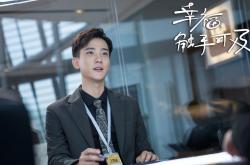 开云APP-钢铁洪流吞噬非洲雄鹰，当德国战车的精密齿轮碾过尼日利亚的绚烂天赋