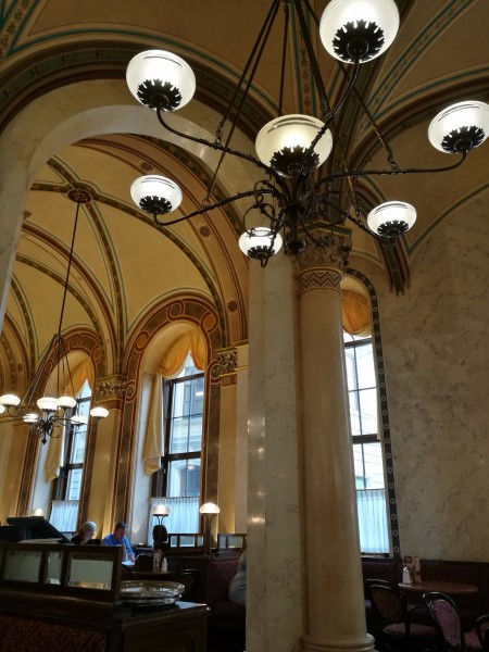 布拉格奥匈队风头盛，晋级在望！的简单介绍