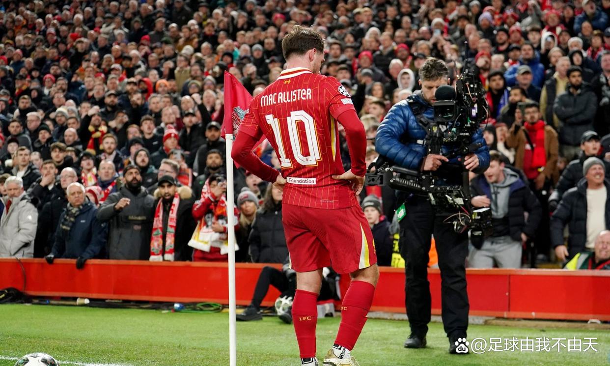 热门足球赛事中爆发激战，球员状态亮眼的简单介绍