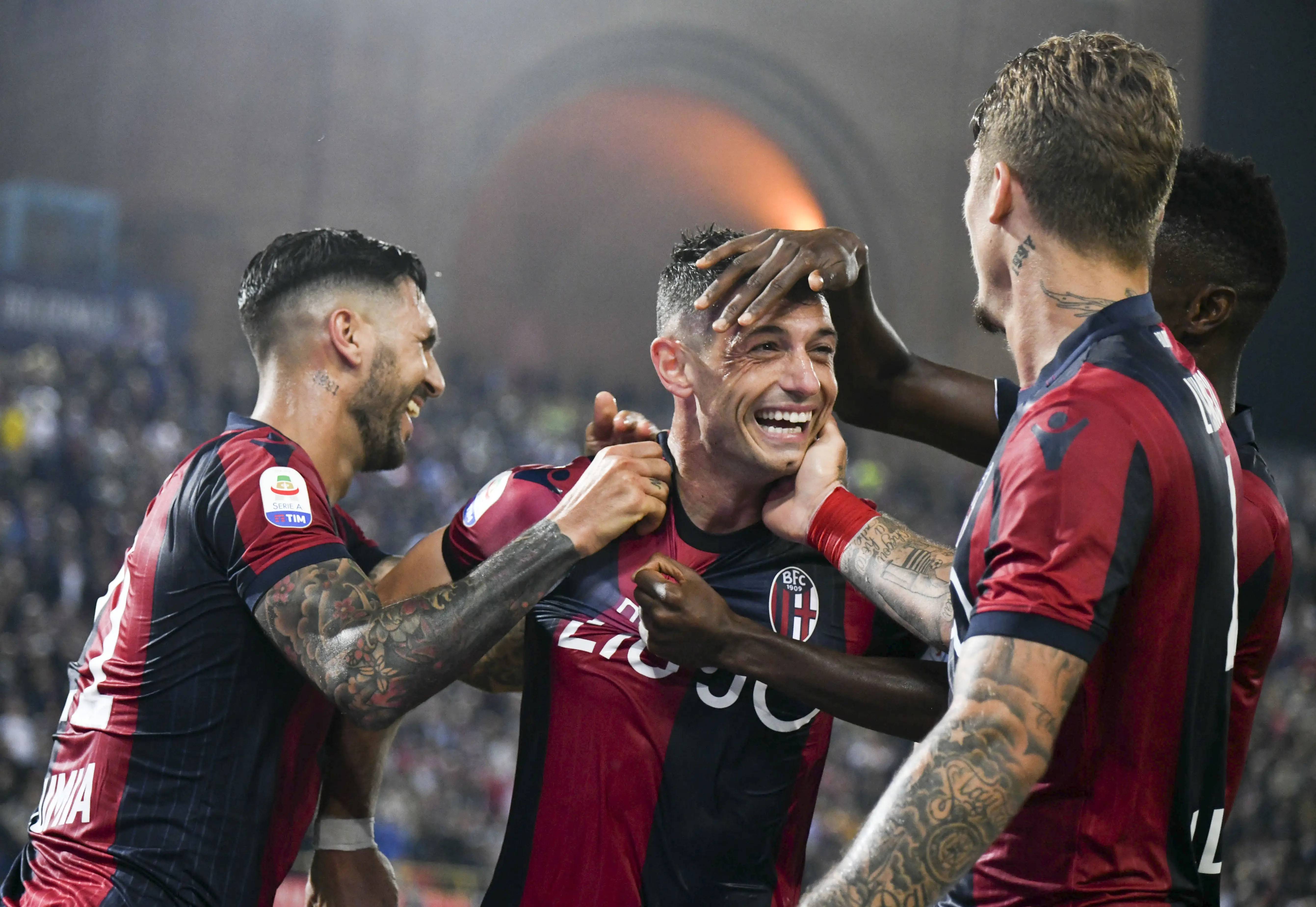 包含热那亚客场小胜，球队士气高涨的词条