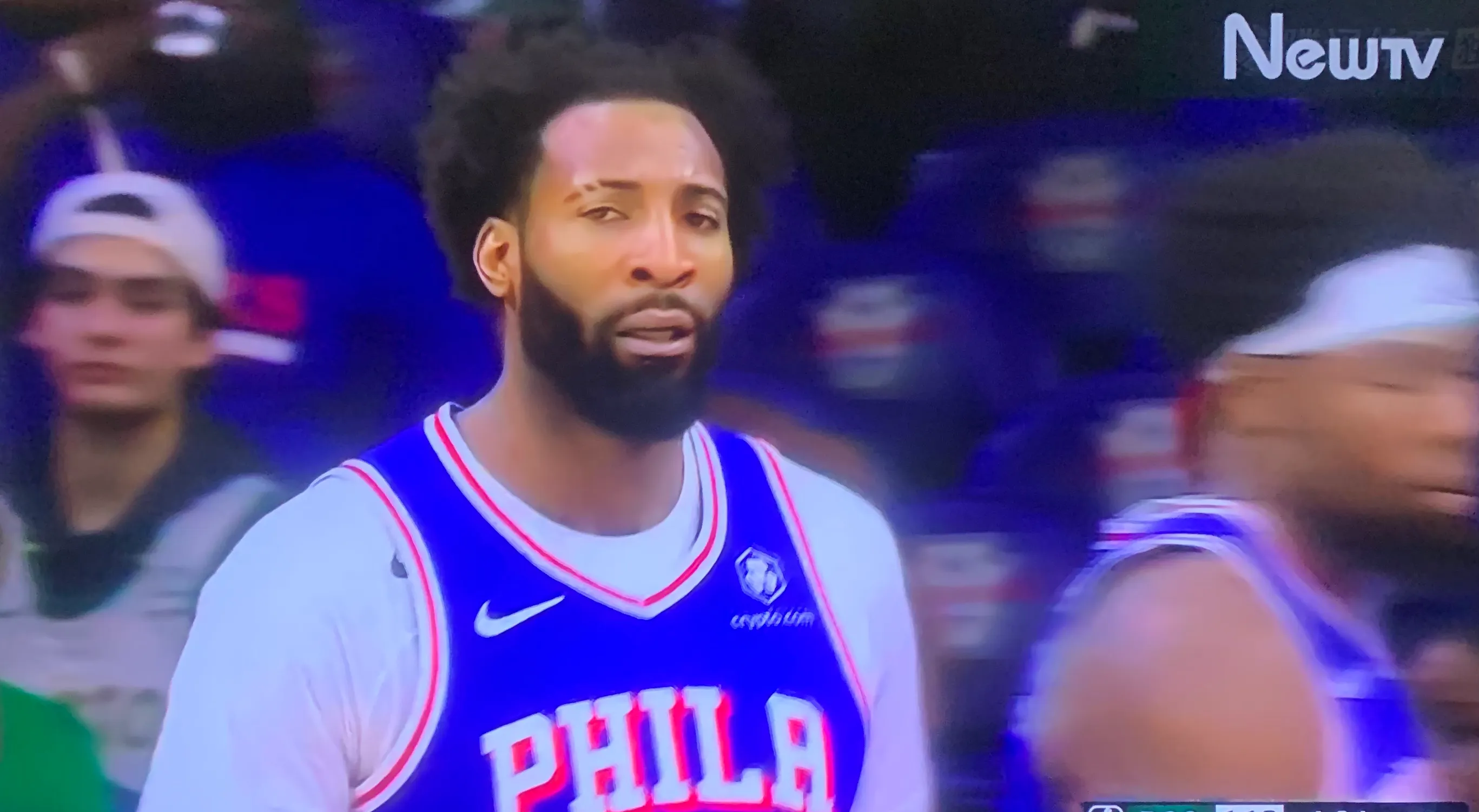 关于凯尔特人负于鹈鹕，连败不止的信息