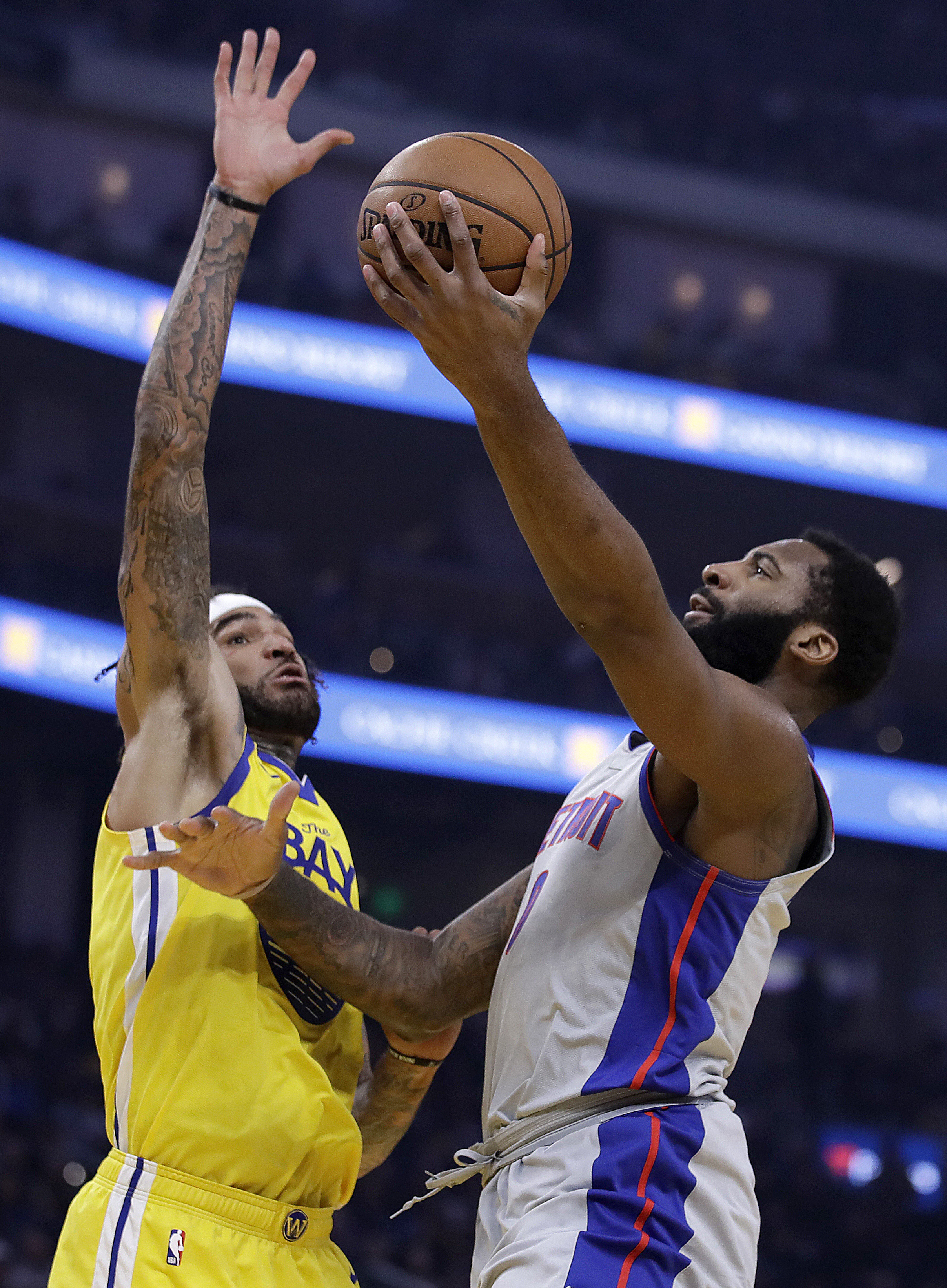 罗斯投中绝杀，活塞击败魔术的简单介绍