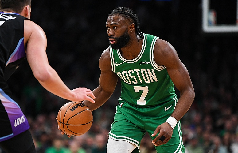 爵士险胜掘金，莫兰特爆发神勇的简单介绍