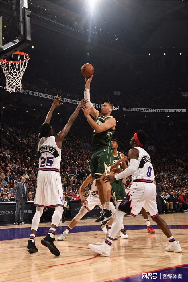 雄鹿大胜猛龙，霸主之姿再现