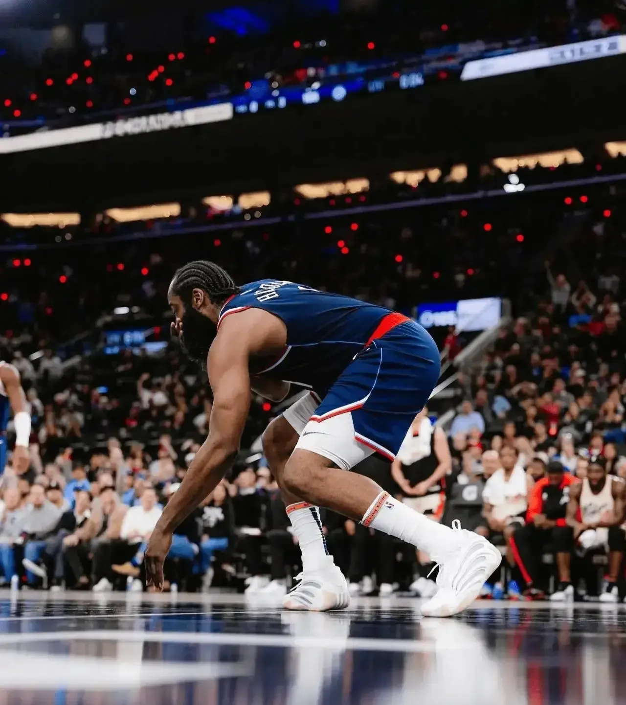 湖人碾压篮网，哈登关键制胜