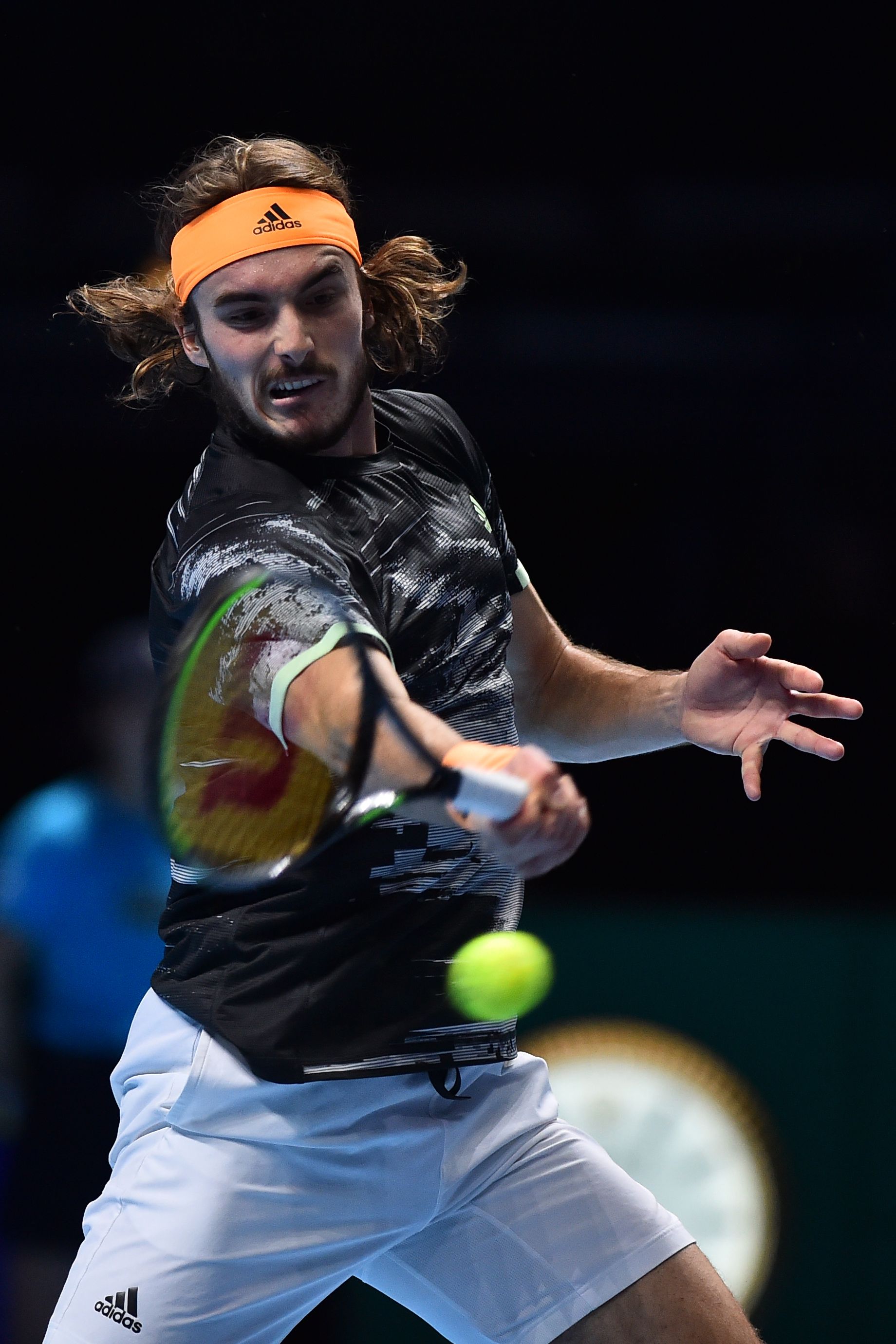 关于法国网球队翻盘世界网球队，西西帕斯惊艳世界的信息