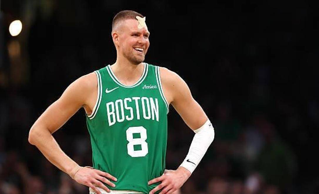 包含意大利男篮爆冷步行者，波尔津吉斯惊艳世界的词条