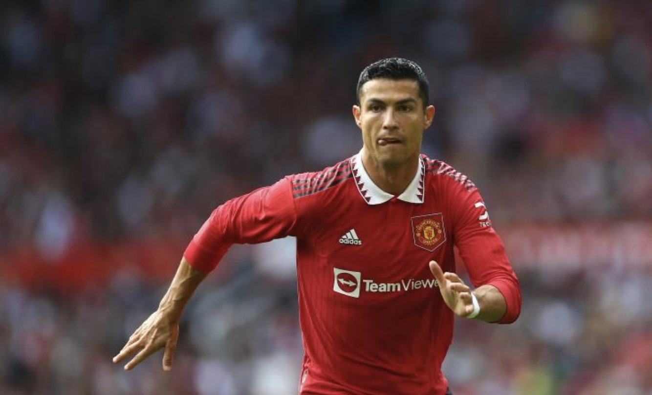 包含法国强势曼联，C罗高光表现的词条