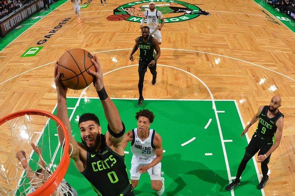 独行侠碾压新疆队，塔图姆带队取胜