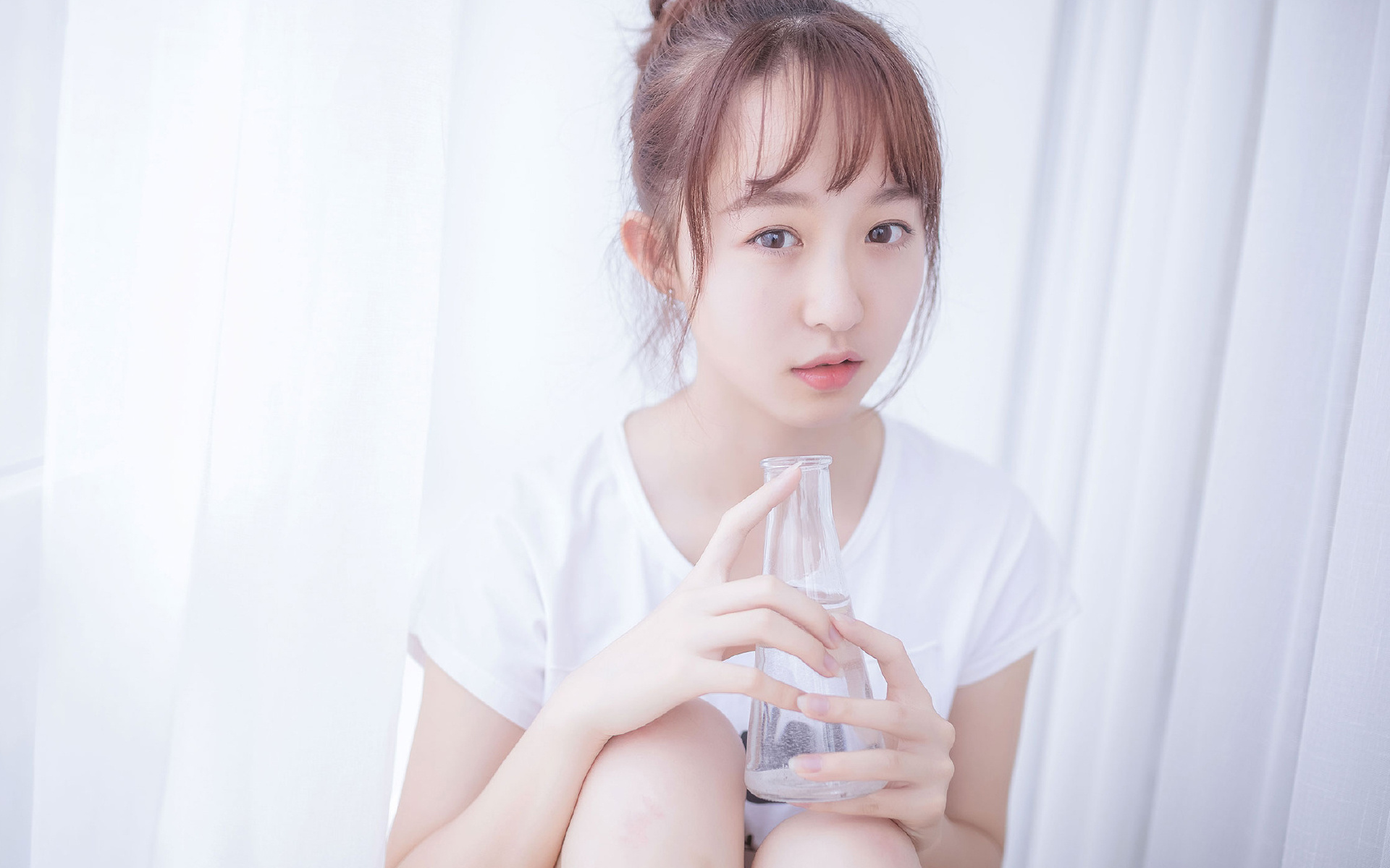 赛道与球场的双线对决,维斯塔潘的争议连冠与独行侠的窒息式逆转