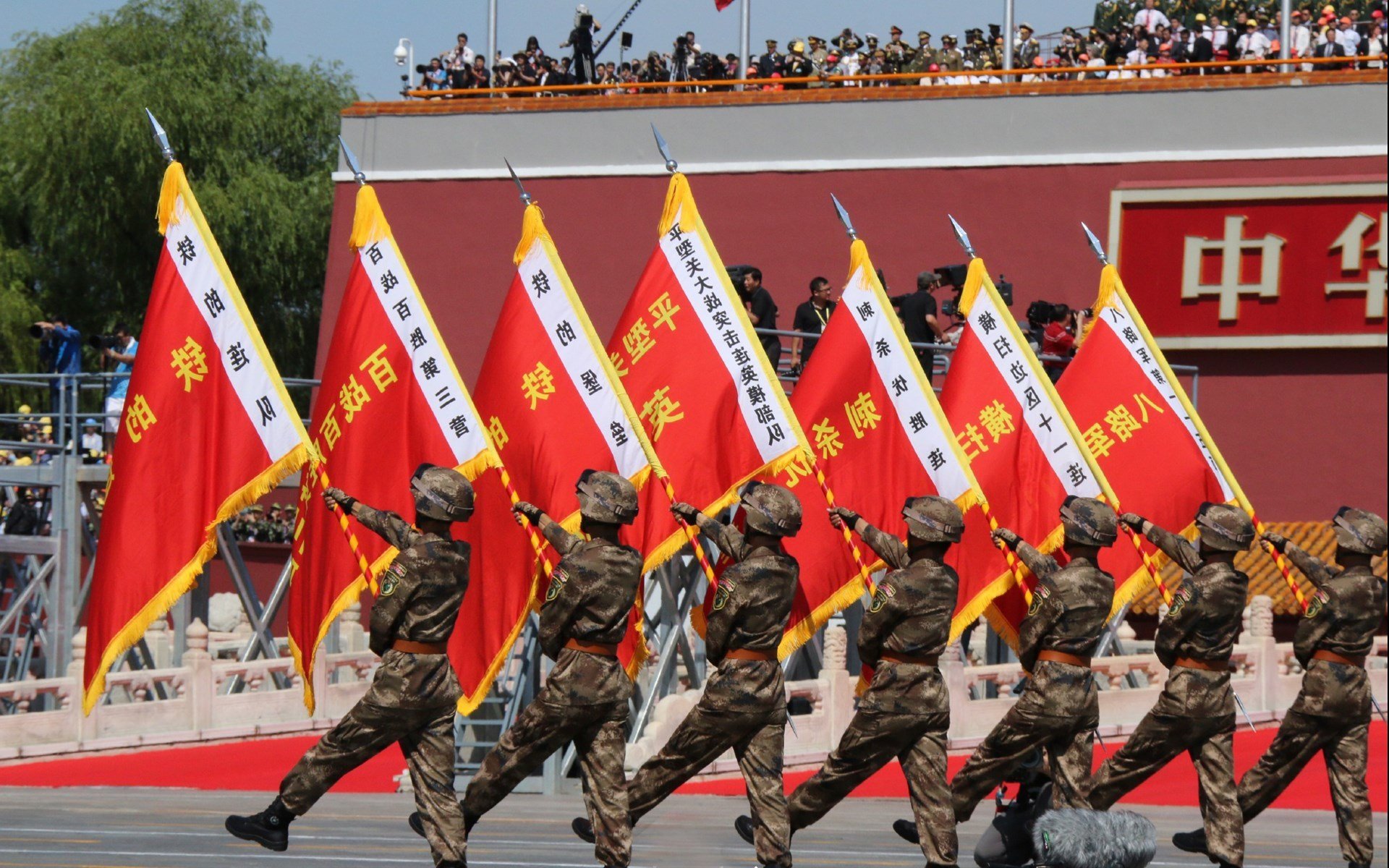 利拉德生涯之夜狂飙，森林狼巅峰对决力克新疆队